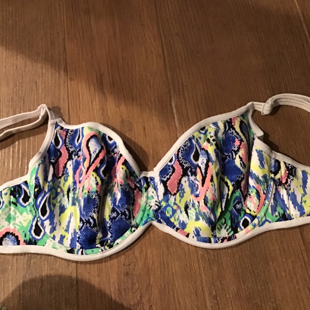 Freya bikini top